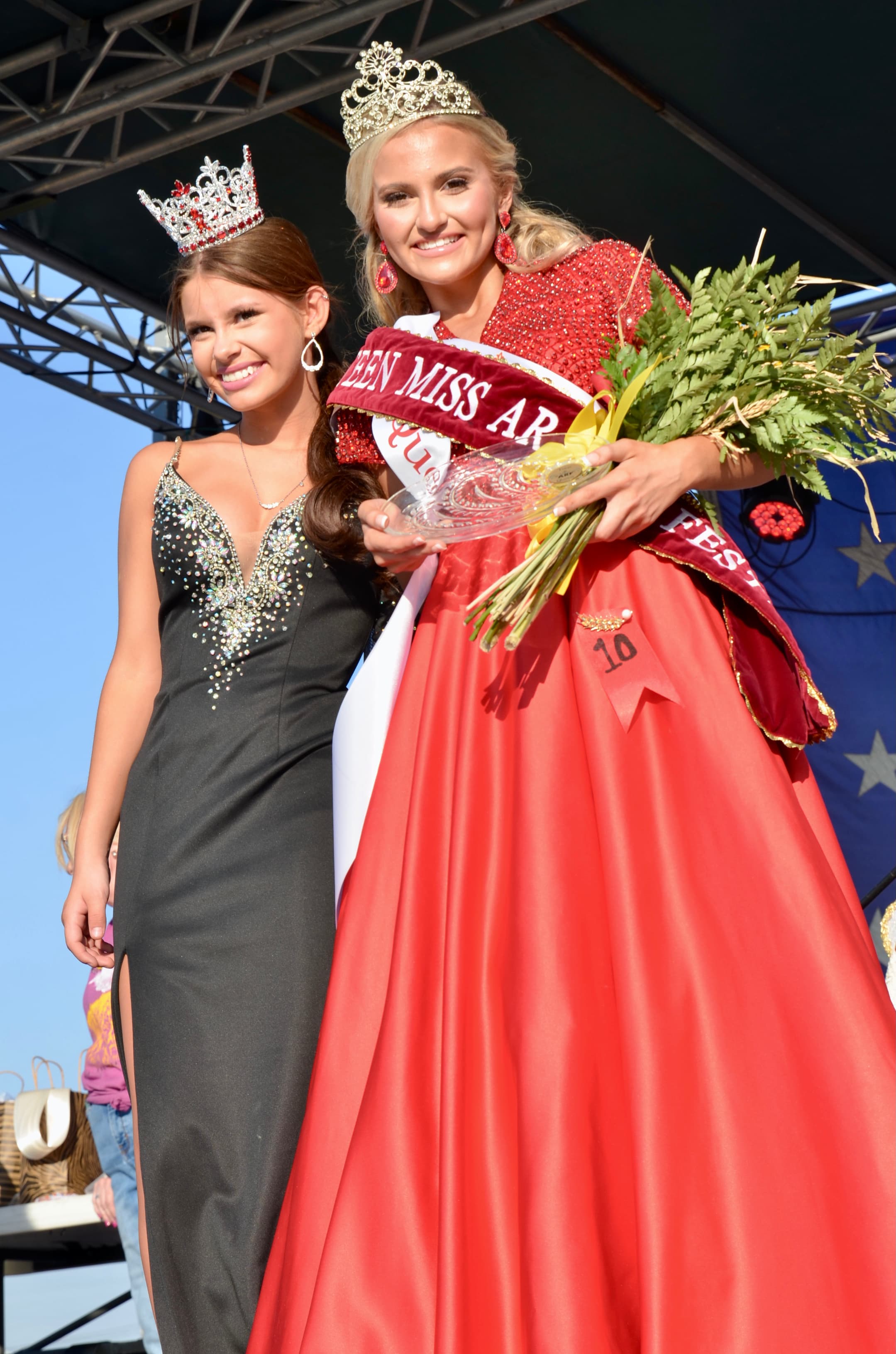 Outgoing Teen Queen 2023–2024 Elizabeth Strickland and Incoming Teen
											 Queen 2024–2025 Reese Oguin